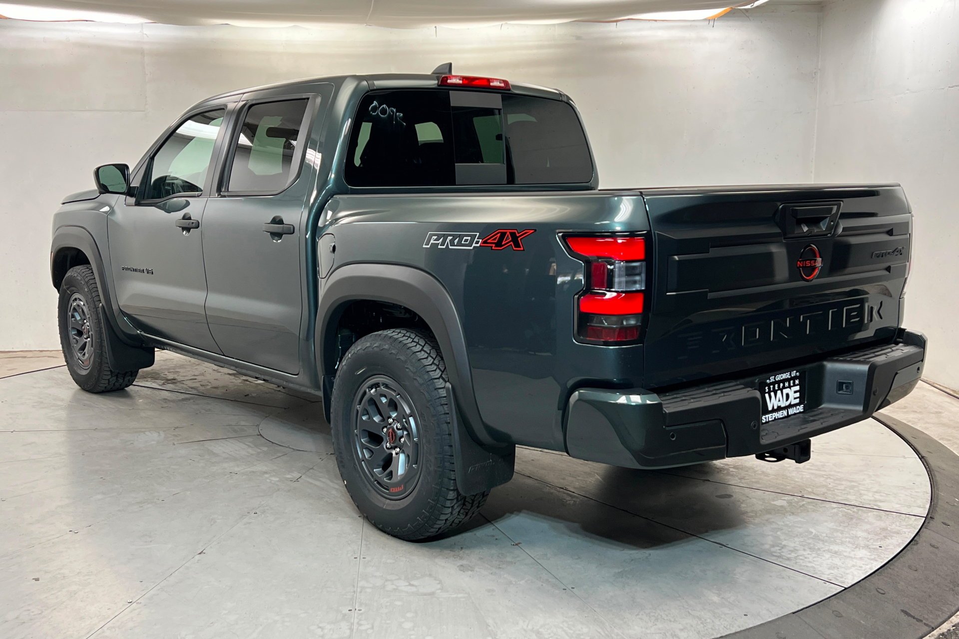 New 2027 Alpine Metallic Nissan Crew Cab PRO-4X® image 3