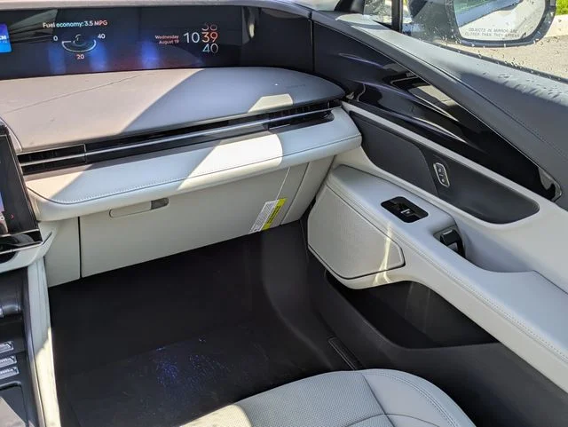 New 2026 Gray Lincoln Premiere image 17