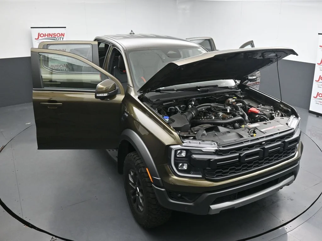 Used 2025 Green Ford Raptor image 25