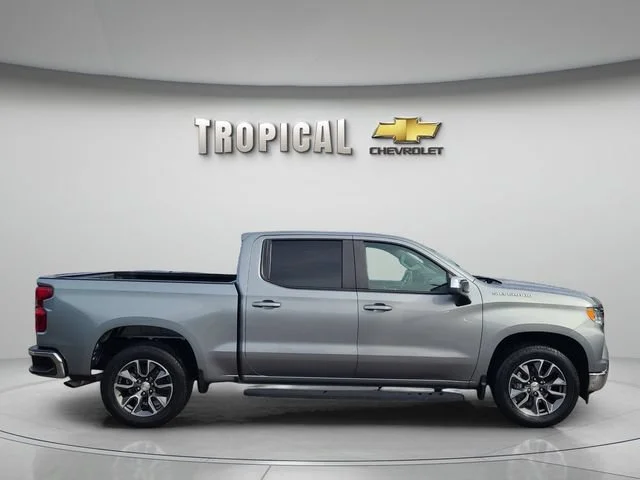 Used 2023 Sterling Gray Metallic Chevrolet LT image 6
