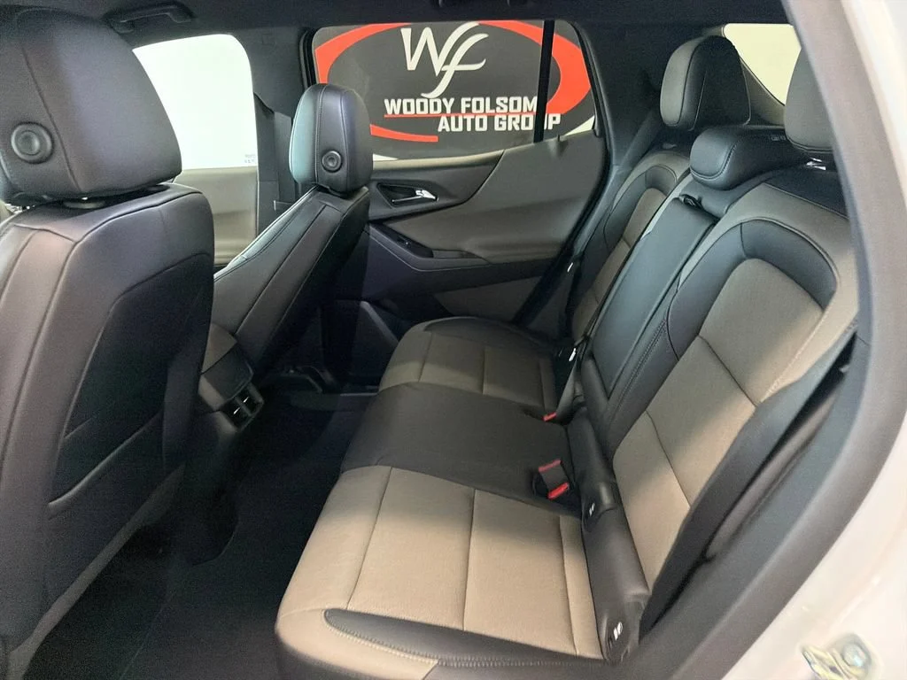 New 2027 Summit White Chevrolet LT image 14