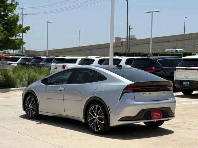 Certified Used 2023 CUTTING EDGE Toyota Limited image 4