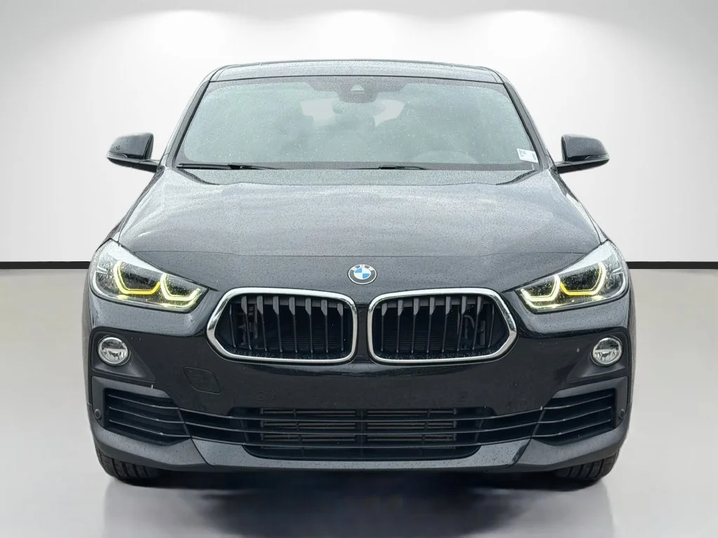 Used 2019 Black BMW sDrive28i image 8