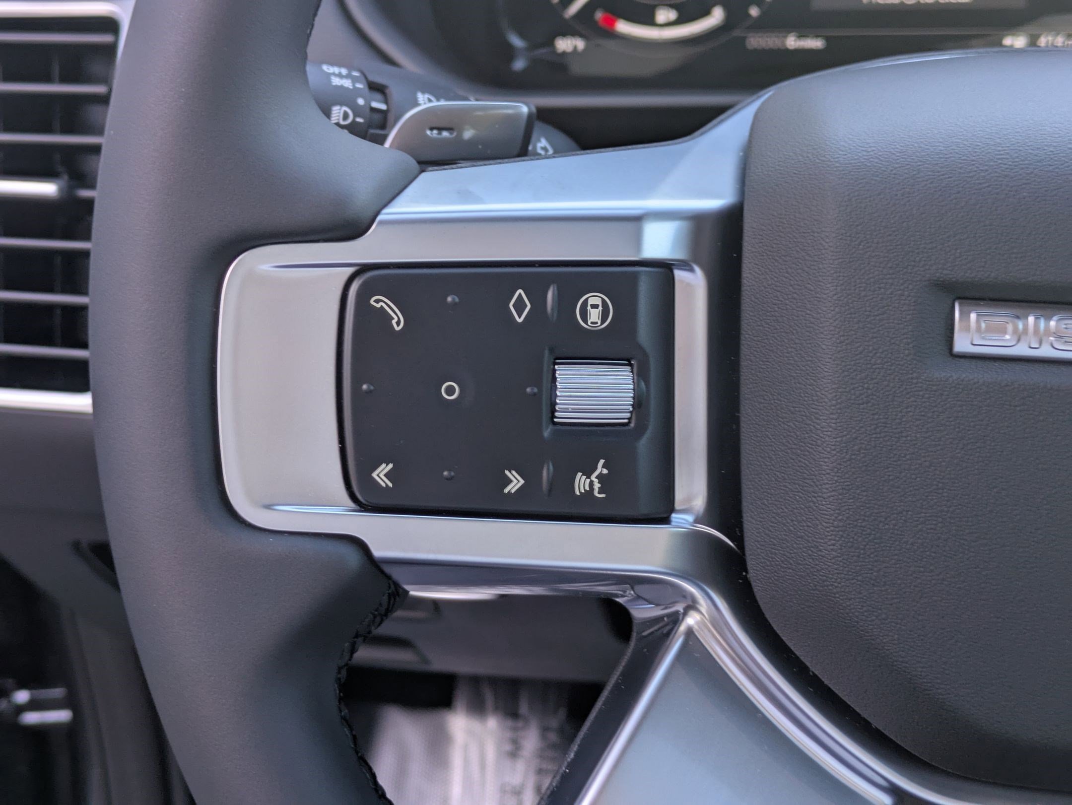 New 2026 Carpathian Grey Land Rover Gemini Edition image 16