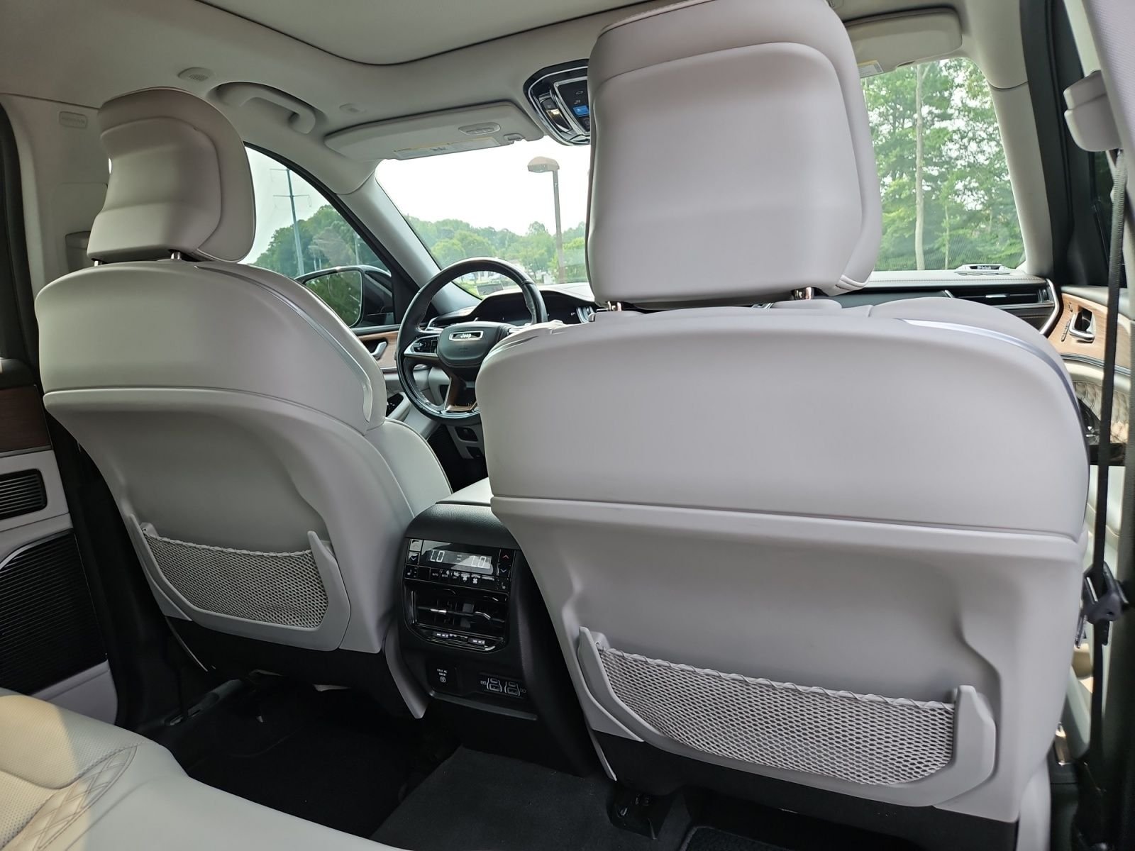 Used 2022 White Jeep Summit image 18