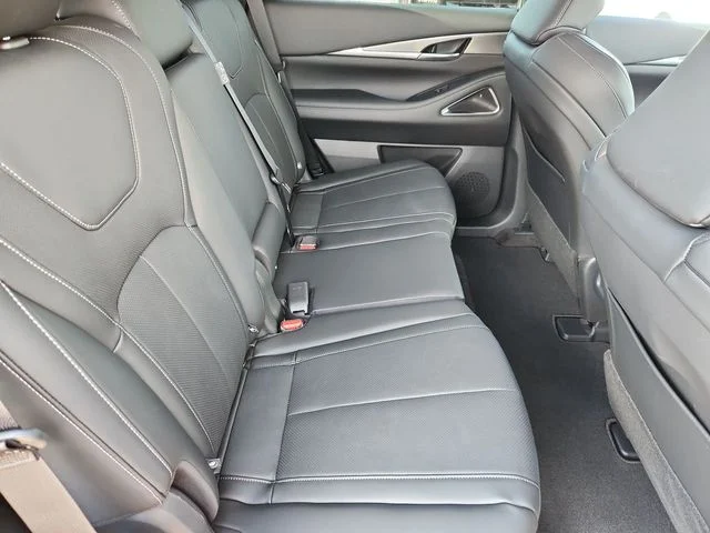 New 2027 GRAPHITE SHADOW INFINITI Luxe AWD image 23