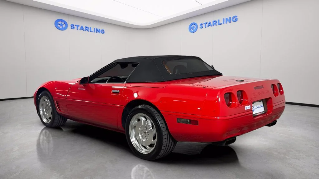 Used 1995  Chevrolet 2dr Convertible image 6