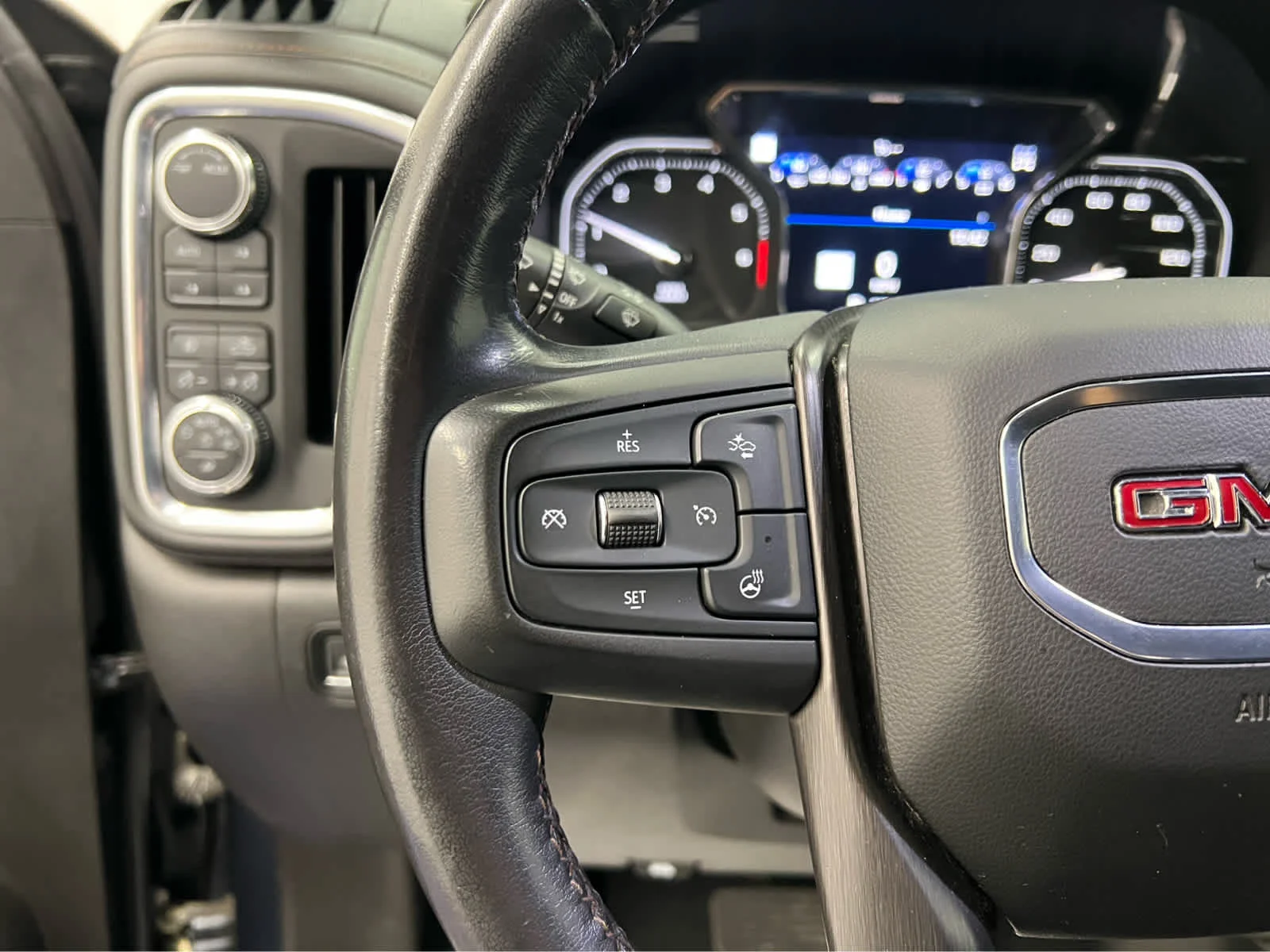 Used 2021 Dark Sky Metallic GMC AT4 image 15