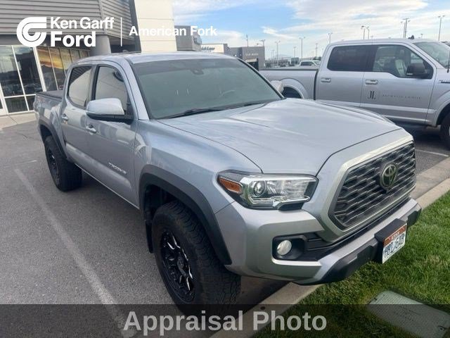 Used 2020 Silver Toyota SR5 image 1