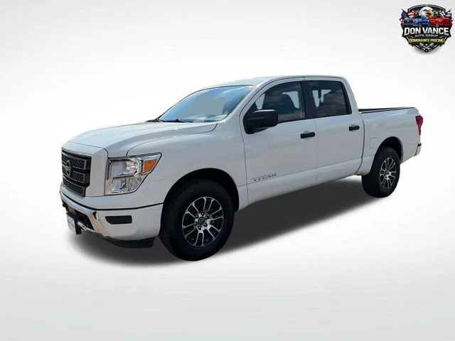 2024 Nissan Titan SV