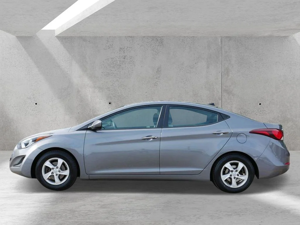 Used 2014 Gray Hyundai SE image 5
