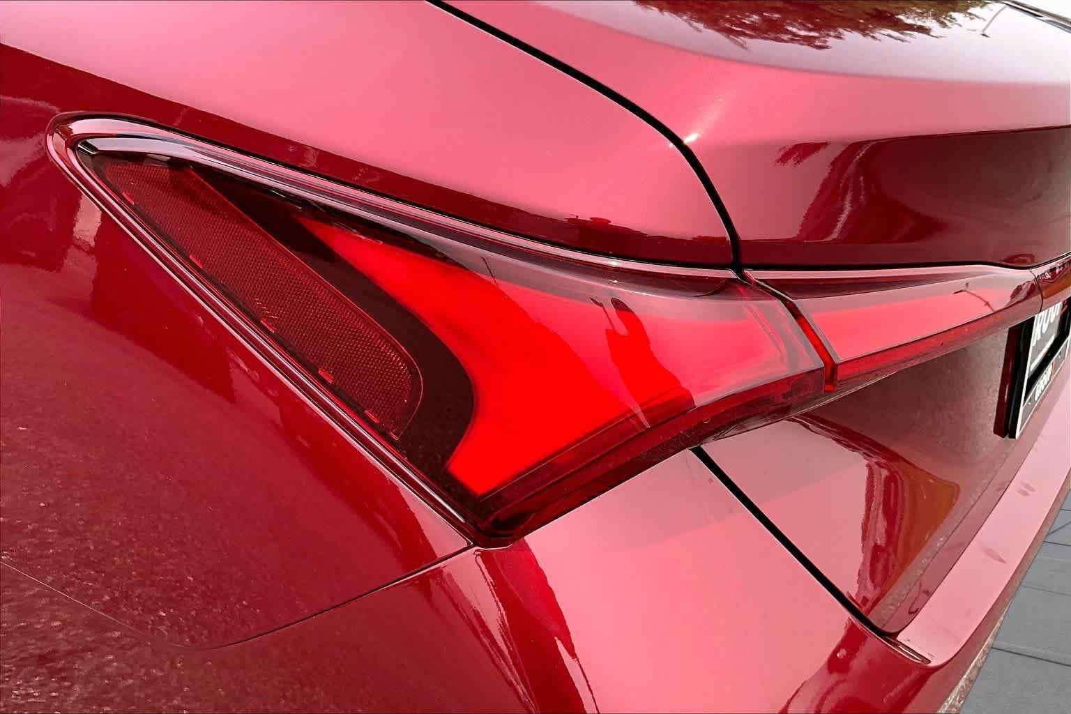 Used 2021 Ruby Flare Pearl Toyota XLE image 29