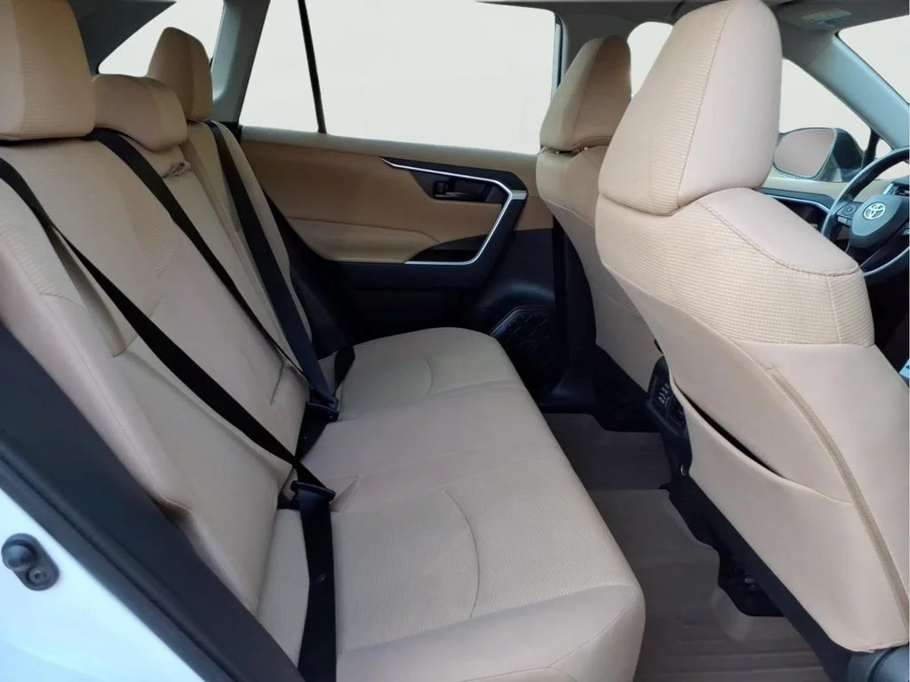 Used 2022 White Toyota LE image 35