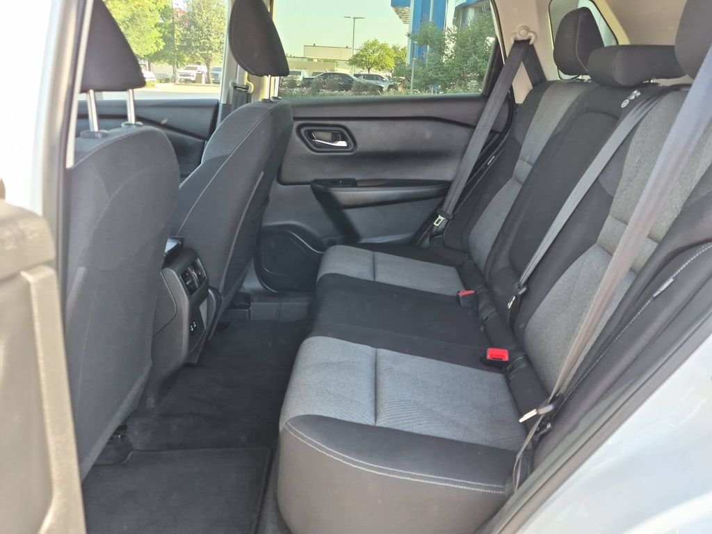 Used 2025 White Nissan SV image 21