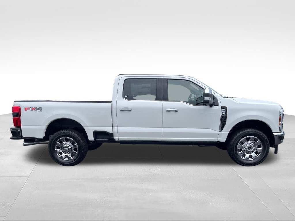New 2027 Star White Metallic Tri-Coat Ford F-250® Lariat® image 6