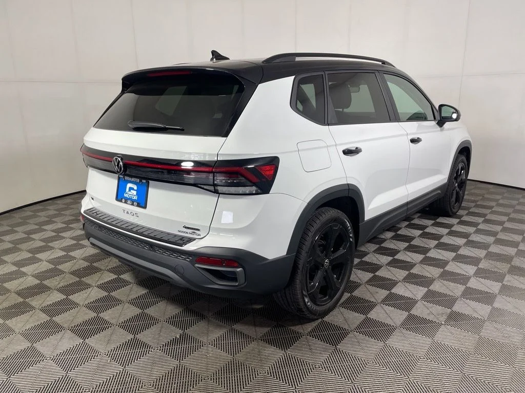 New 2026 White Volkswagen 1.5T SE Black image 7
