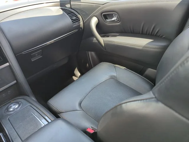 Used 2023 Gray Nissan SL image 29