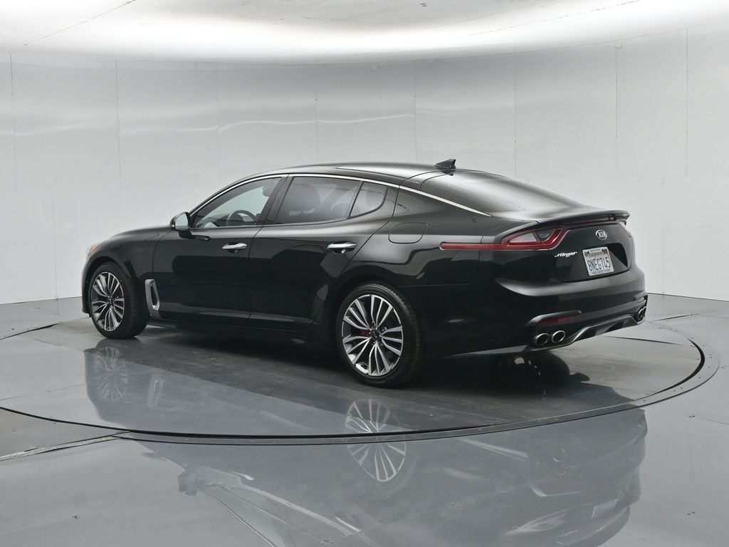 Used 2019 Black Kia Premium image 6
