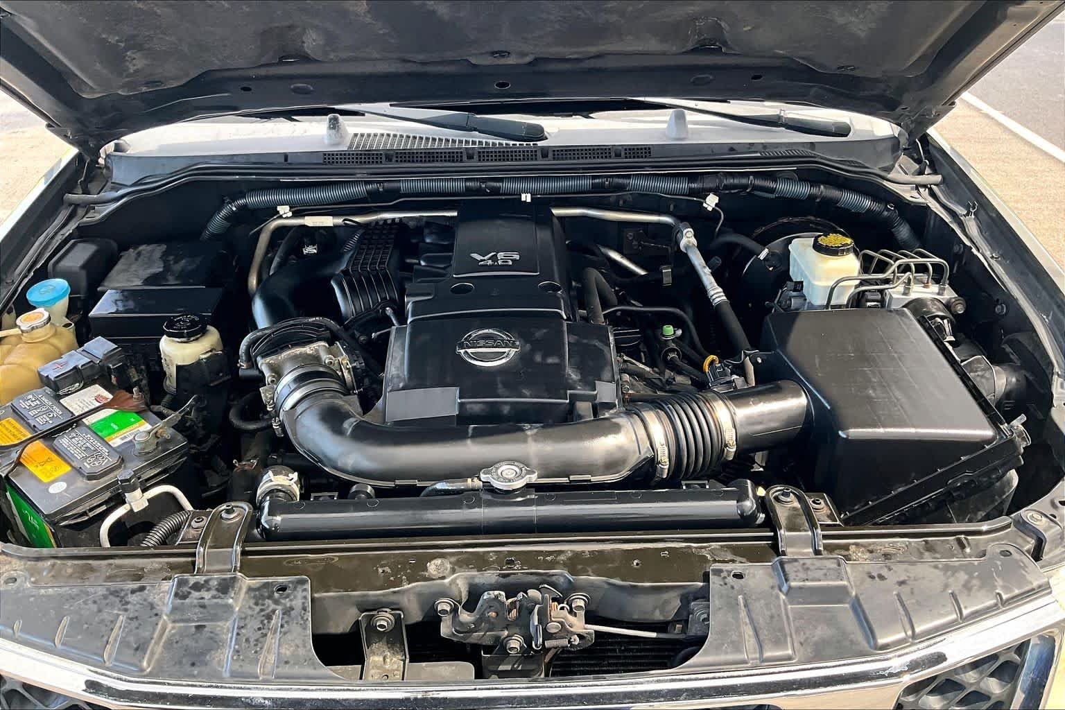 Used 2007 Storm Gray Nissan SE image 29