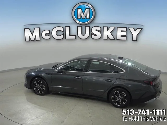 Used 2024 Gray Hyundai SEL image 27
