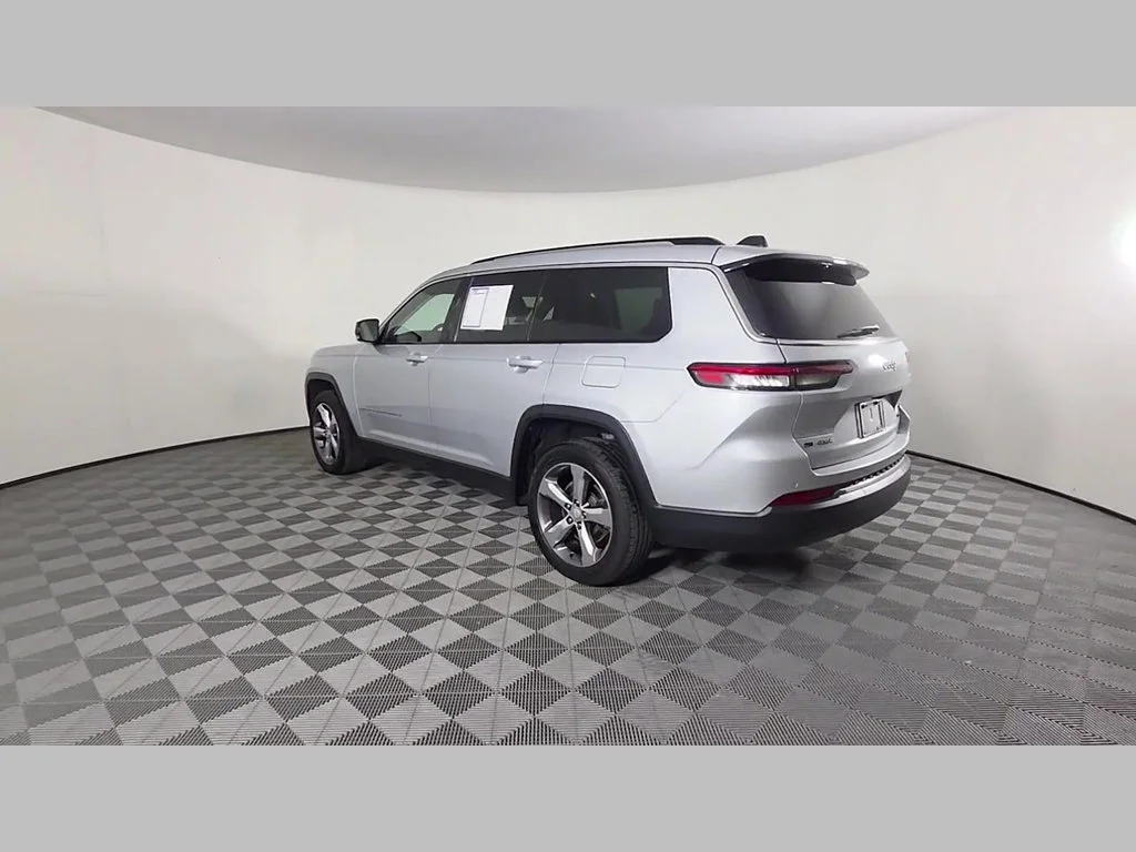 Used 2021 Silver Zynith Jeep Limited image 45