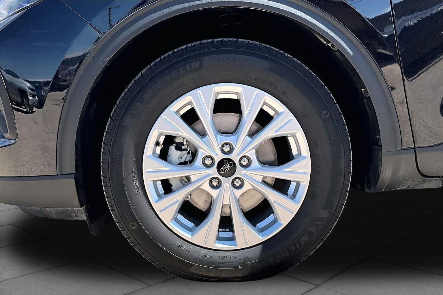 Used 2024 Agate Black Ford Active image 11