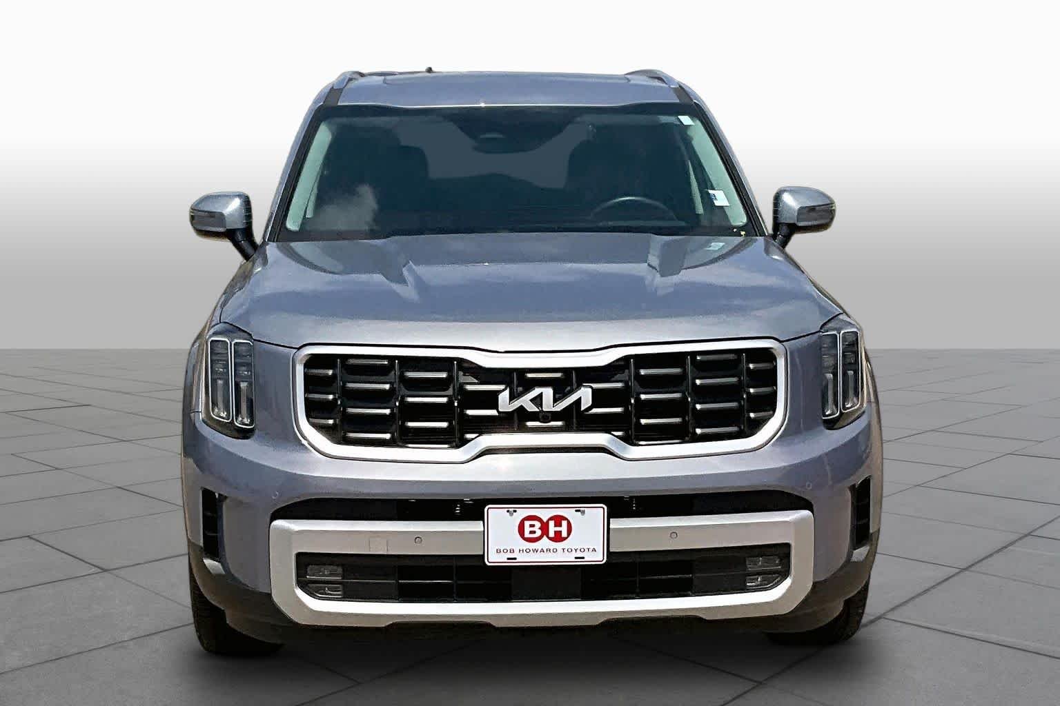 Used 2024 Everlasting Silver Kia SX image 6