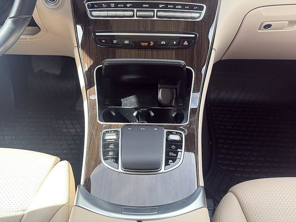 Used 2022 Lunar Blue Metallic Mercedes-Benz GLC 300 image 33