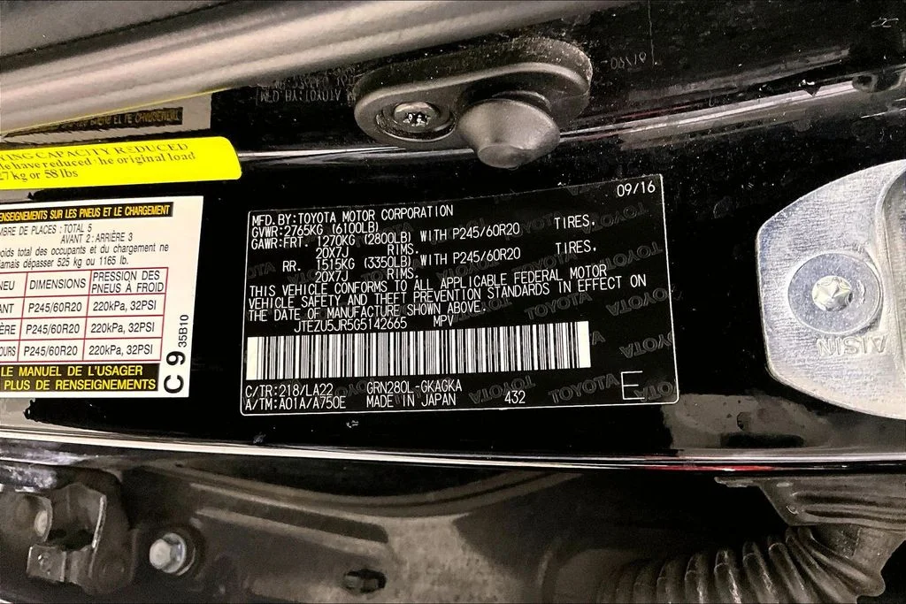 Used 2016 Black Toyota  image 26
