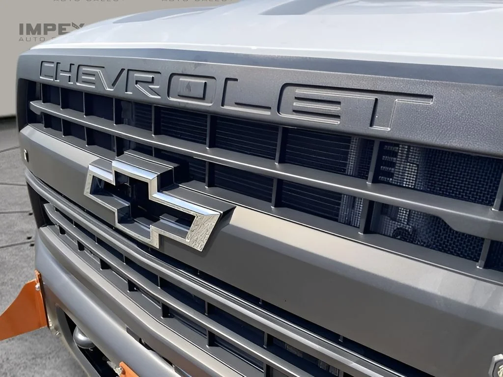 Used 2022 White Chevrolet Work Truck image 51