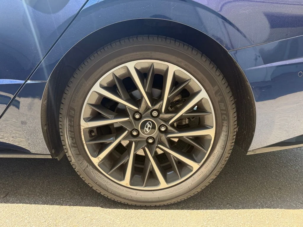 Used 2020 Blue Hyundai Limited image 14
