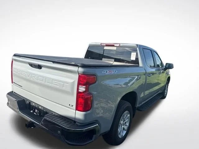 Used 2024 Gray Chevrolet LT image 4
