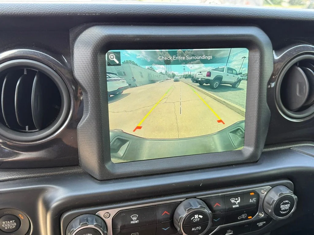 Used 2021 Black Jeep Sport image 21
