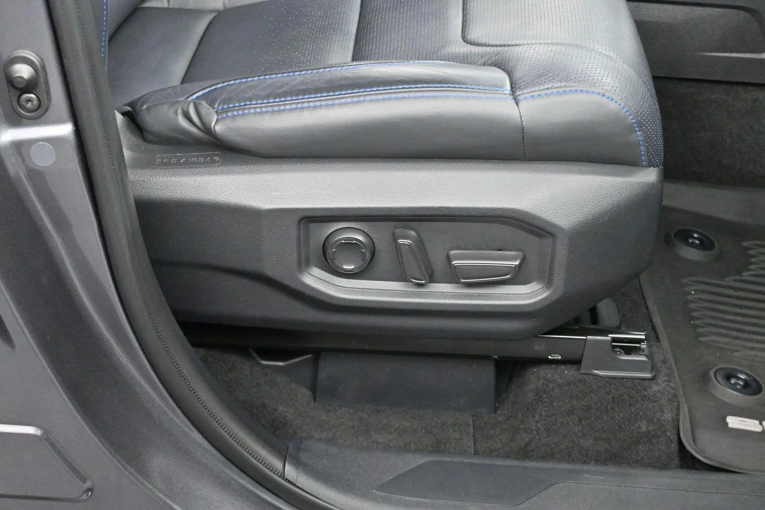 Used 2023 Magnetic Gray Metallic Toyota Platinum image 41