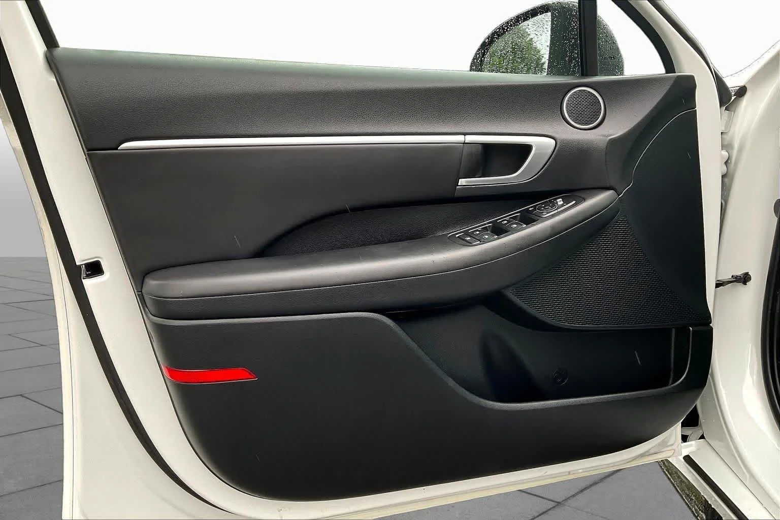 Used 2022 Quartz White Hyundai SEL image 21