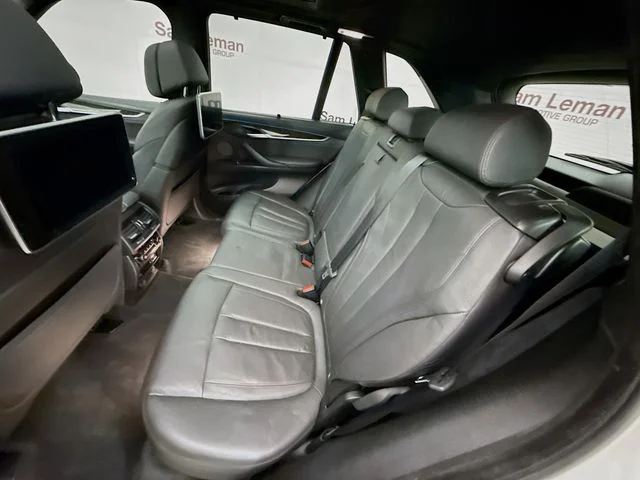 Used 2017 White BMW xDrive50i image 26