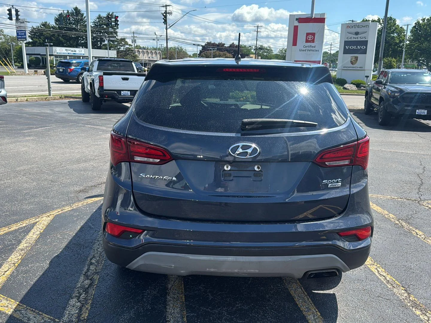 Used 2018 Marlin Blue Hyundai 2.4L image 5