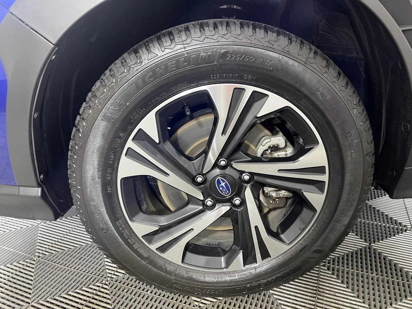 Used 2024 Sapphire Blue Pearl Subaru Premium image 16