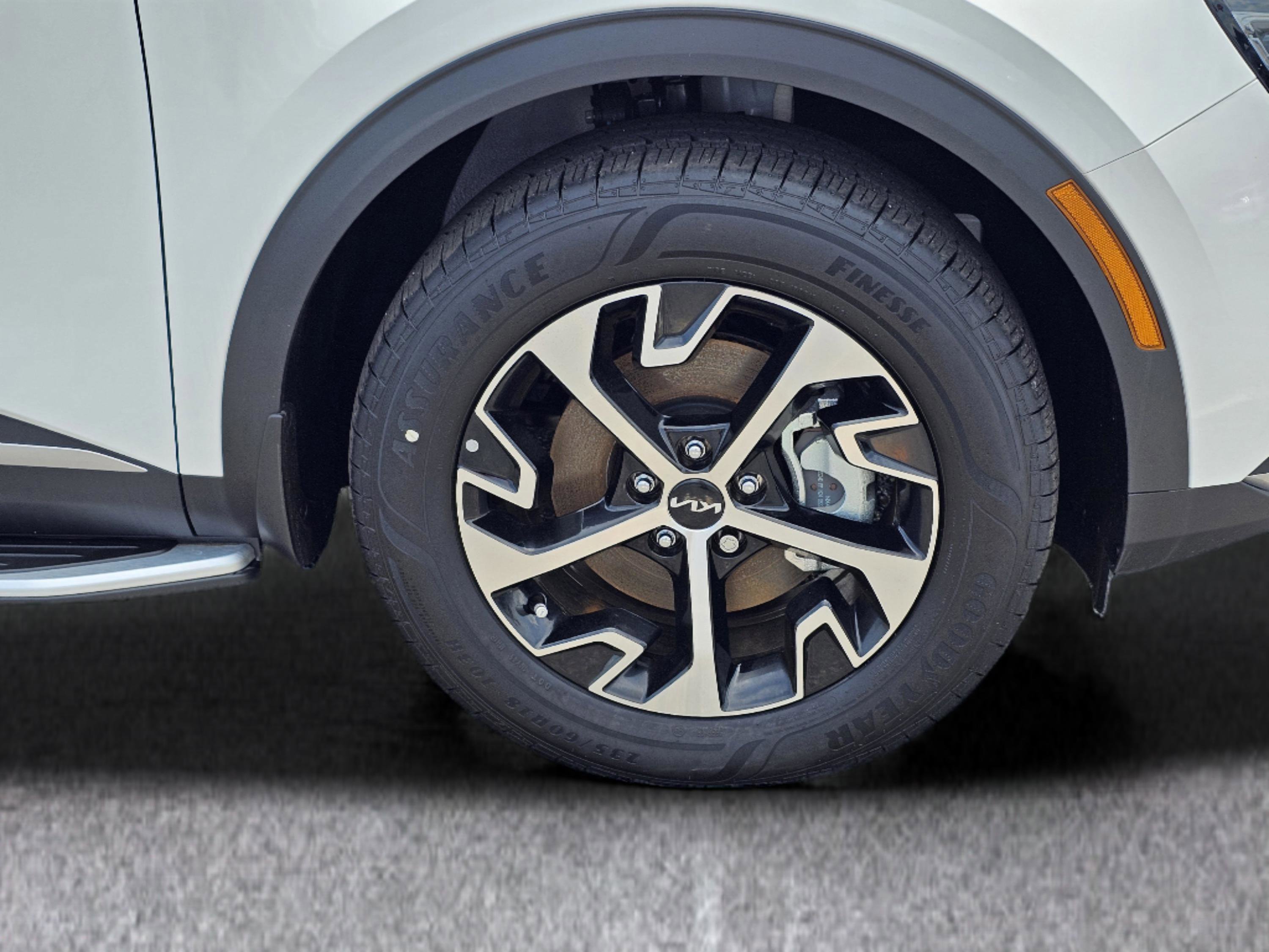 2025 Kia Sportage EX Hybrid - Photo 6