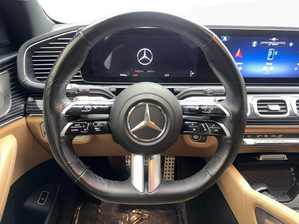 Used 2025 White Mercedes-Benz GLS 450 image 60