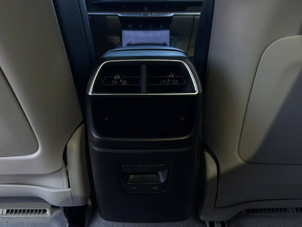 Used 2023 Silver Lucid Touring image 21