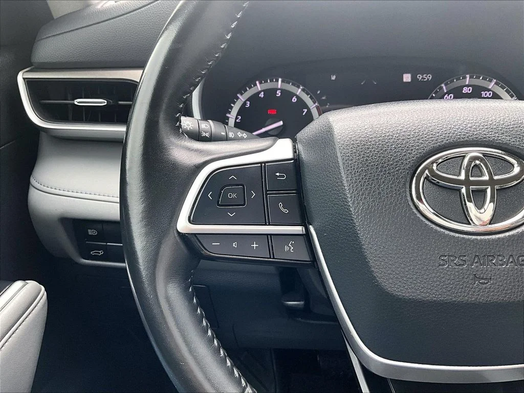 Used 2022 Gray Toyota XLE image 19