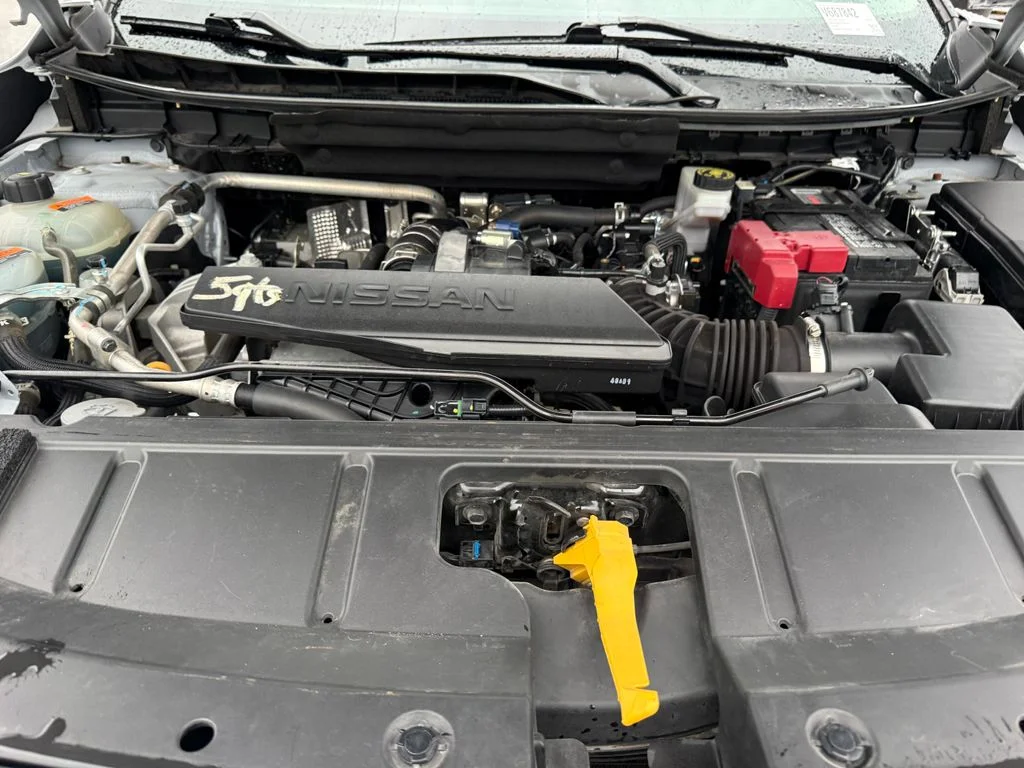 Used 2024 Silver Nissan S image 30