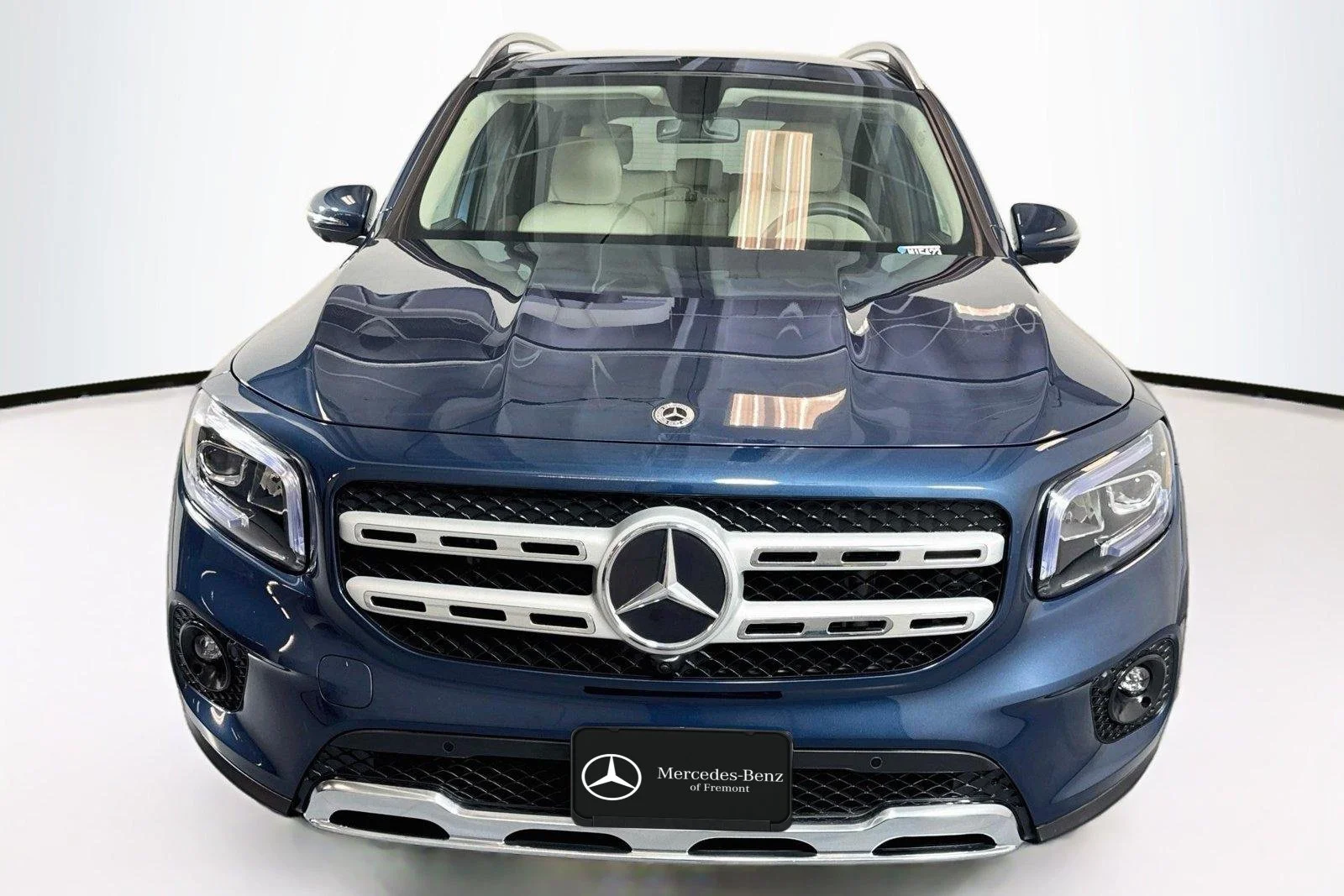Used 2022 Denim Blue Metallic Mercedes-Benz GLB 250 image 2