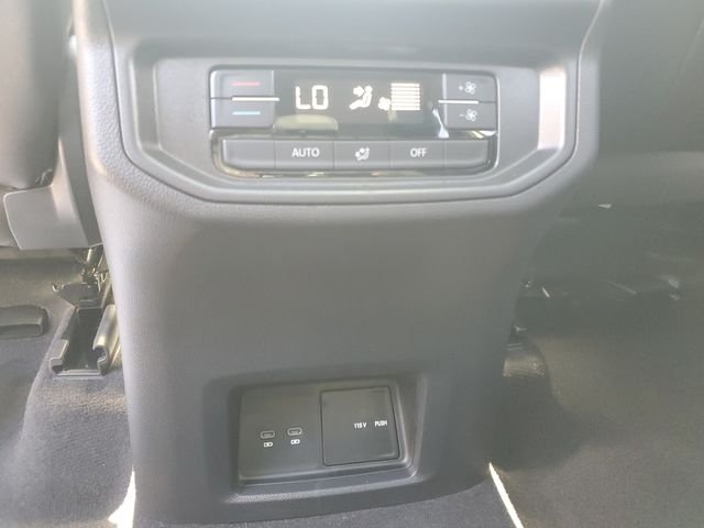 2026 Volkswagen Atlas SE w/Tech - Photo 12