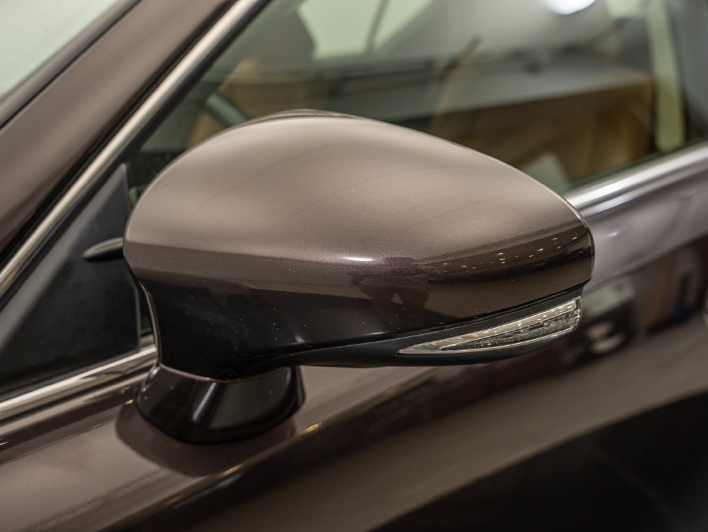 Used 2014 Pearl Lexus 200h image 16