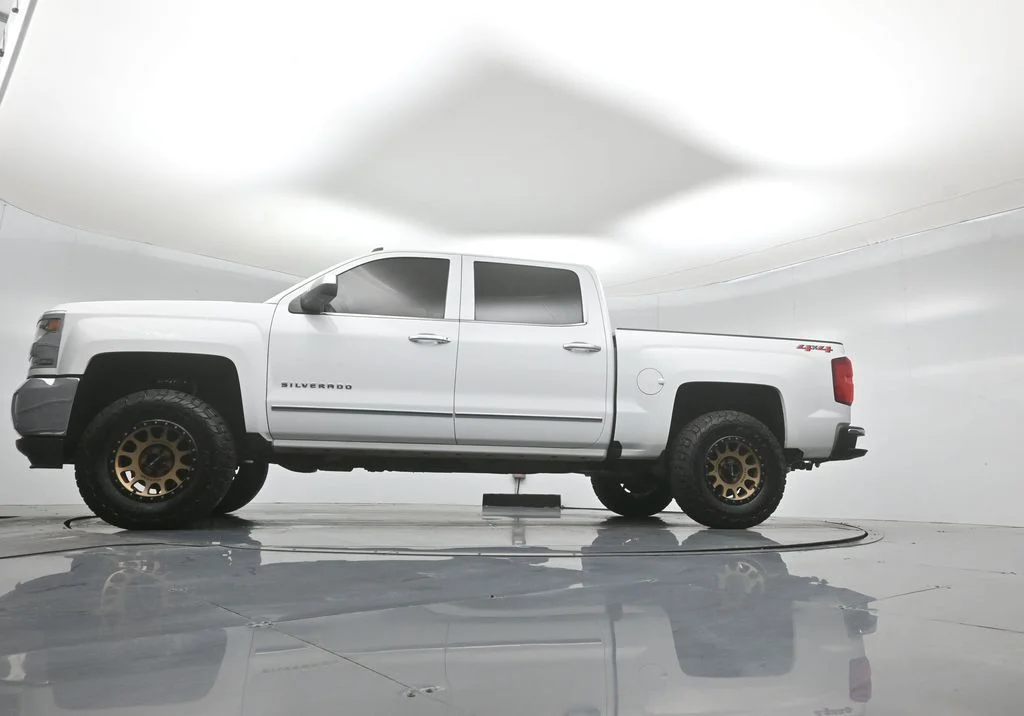 Used 2018 White Chevrolet LTZ image 48