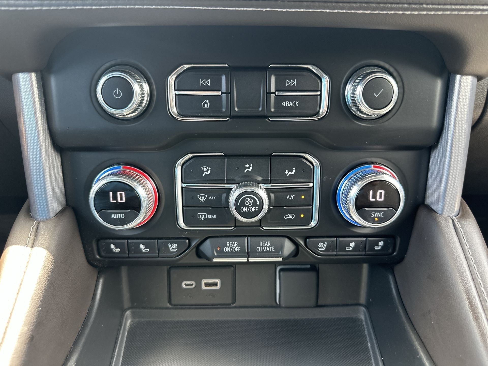 2022 GMC Yukon XL SLT - Photo 34