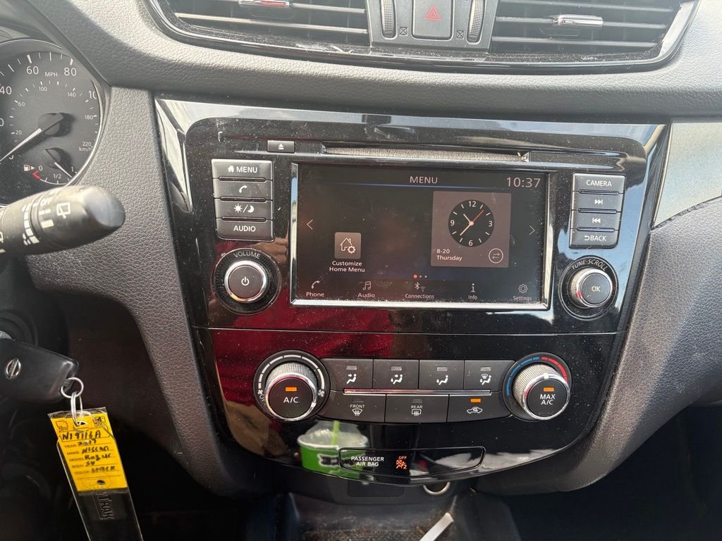 Used 2019 Black Nissan S image 8