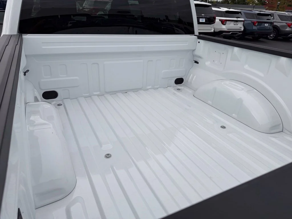 New 2026 Oxford White Ford XLT image 10